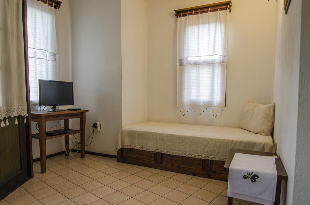 Olive Garden Apart Hotel Гьочек Стая снимка
