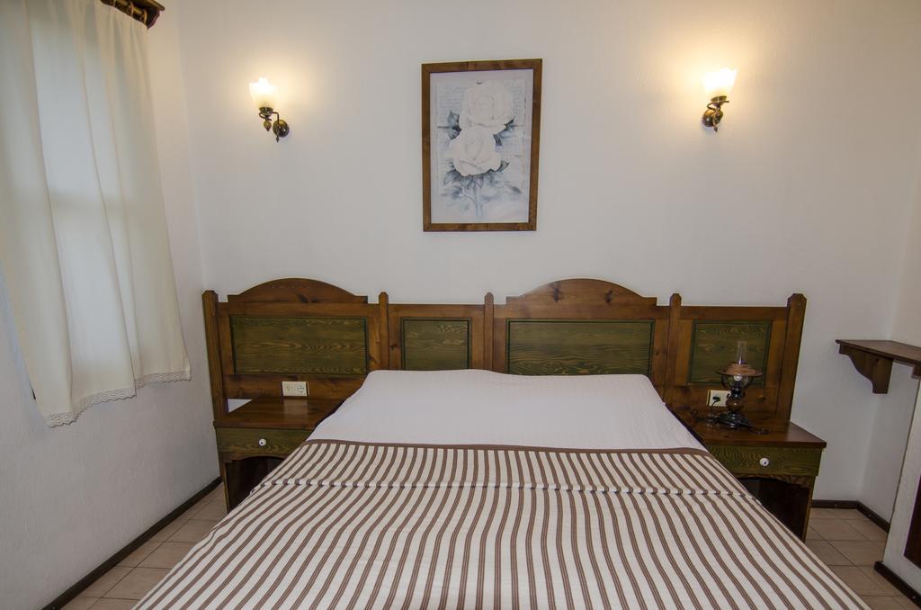 Olive Garden Apart Hotel Гьочек Стая снимка